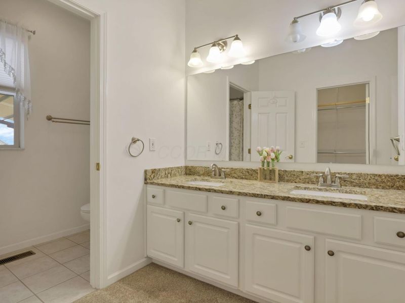 157 Pebble Creek Drive, Pataskala, OH 43062 Photo 25