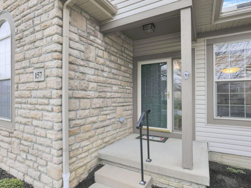 157 Pebble Creek Drive, Pataskala, OH 43062 Photo 4