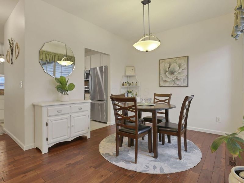 157 Pebble Creek Drive, Pataskala, OH 43062 Photo 8