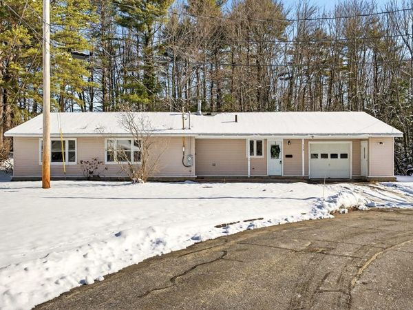 224 Congress Circle, Topsham, ME 04086