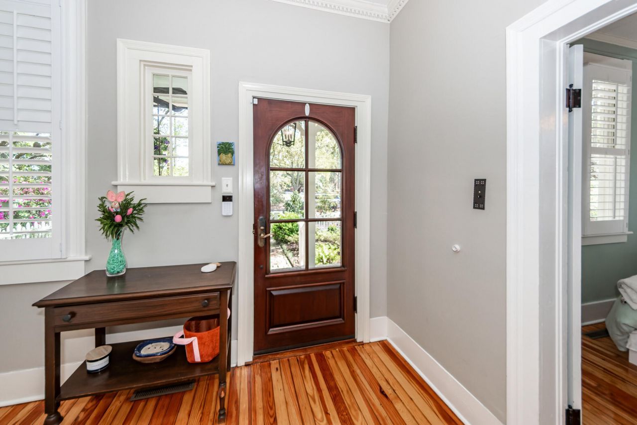 308 S Main Street Photo 7