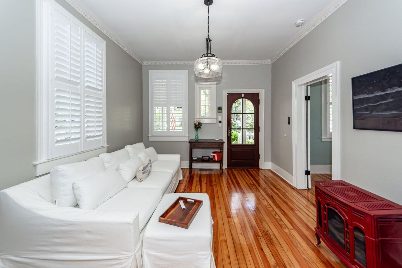 308 S Main Street Photo 8