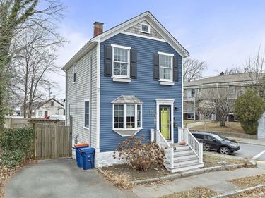 54 William St, Fairhaven, MA 02719