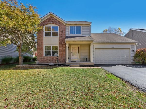 2060 Lyndhurst Lane , Aurora, IL 60503