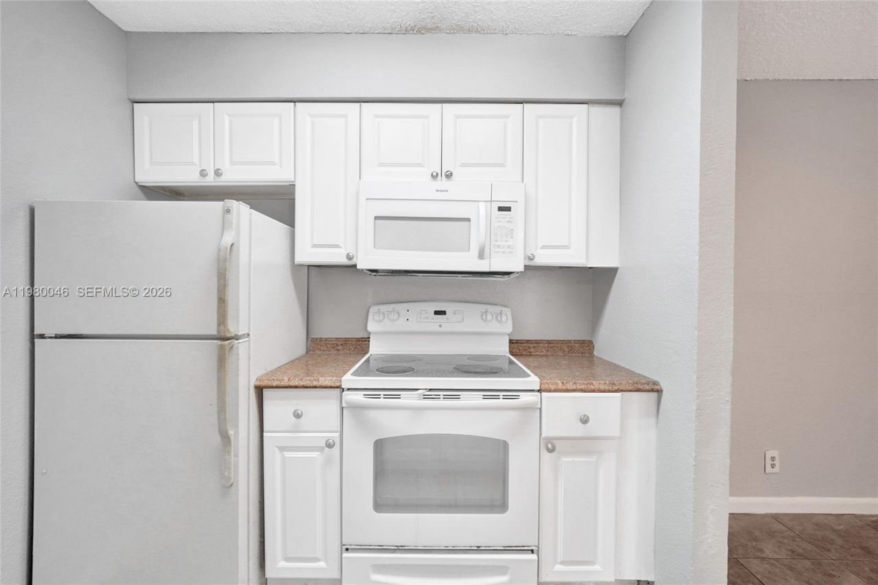 2846 S University Dr , Unit 4102, Davie, FL 33328 Photo