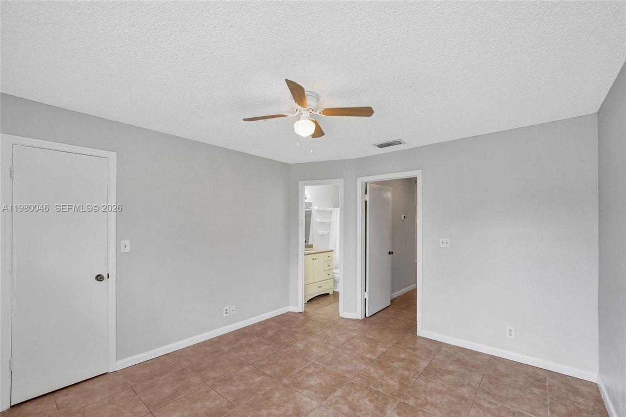 2846 S University Dr , Unit 4102, Davie, FL 33328 Photo