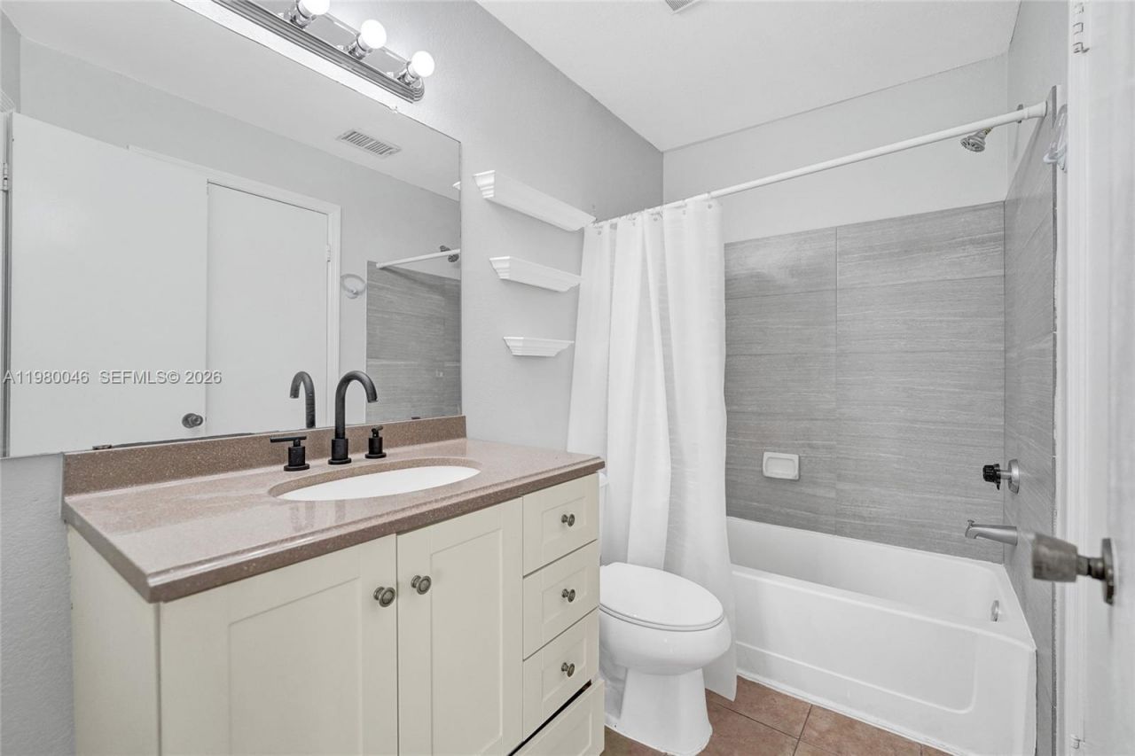 2846 S University Dr , Unit 4102, Davie, FL 33328 Photo