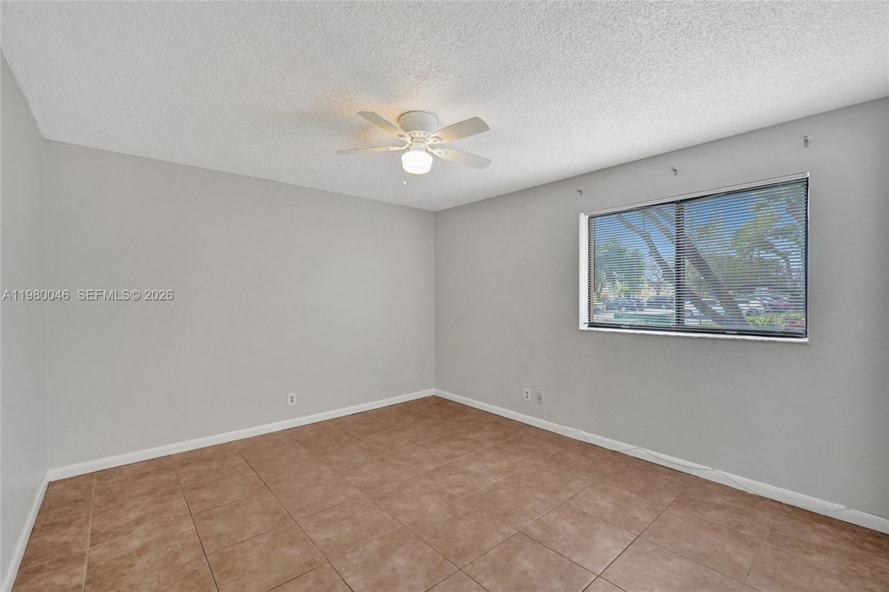 2846 S University Dr , Unit 4102, Davie, FL 33328 Photo