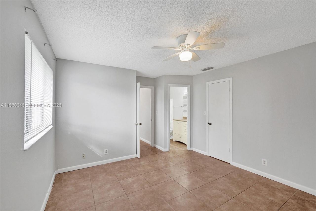 2846 S University Dr , Unit 4102, Davie, FL 33328 Photo