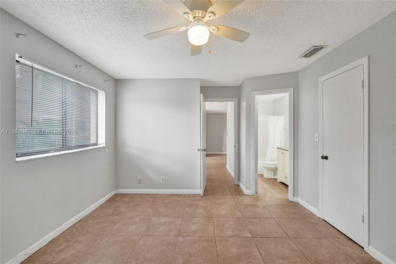 2846 S University Dr , Unit 4102, Davie, FL 33328 Photo