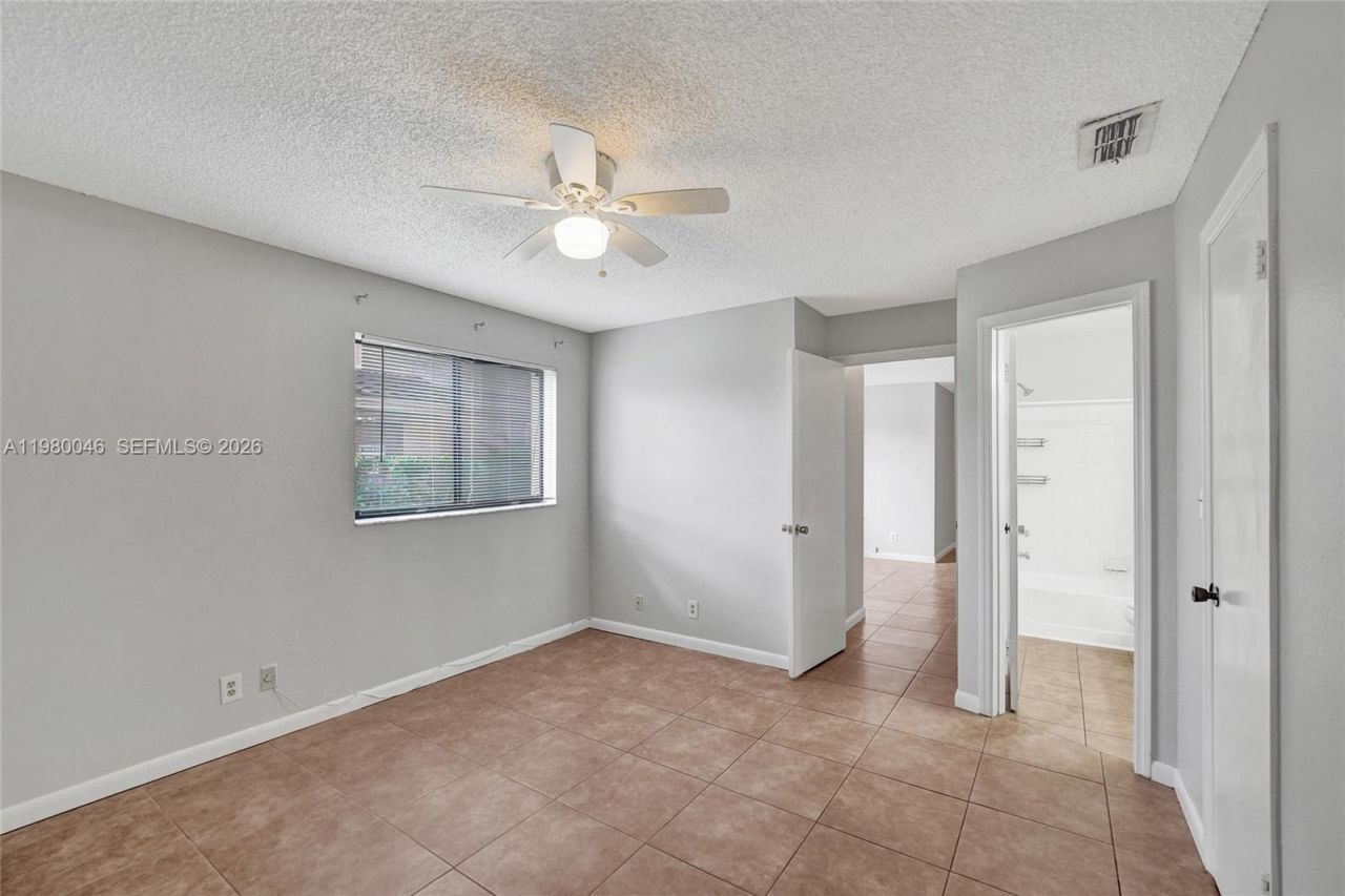 2846 S University Dr , Unit 4102, Davie, FL 33328 Photo