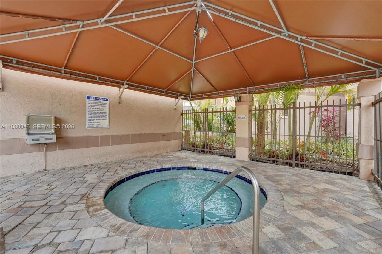 2846 S University Dr , Unit 4102, Davie, FL 33328 Photo