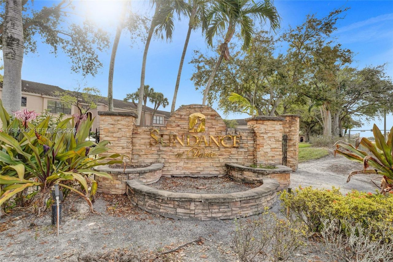 2846 S University Dr , Unit 4102, Davie, FL 33328 Photo
