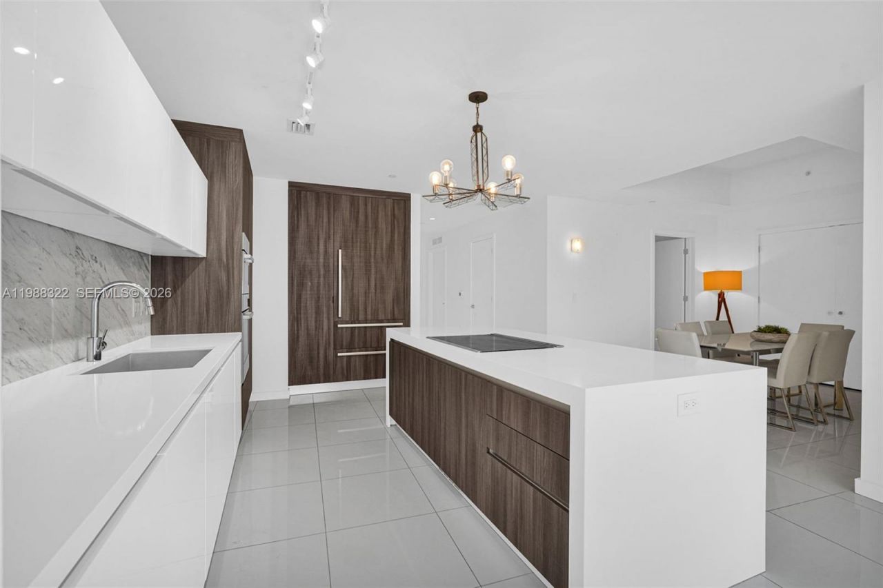 851 NE 1st Ave , Unit 2912, Miami, FL 33132 Photo