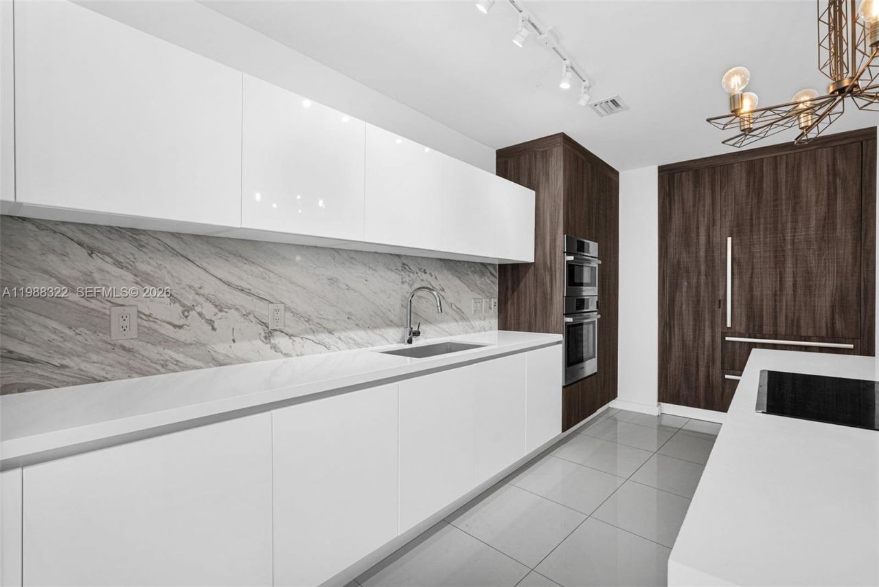 851 NE 1st Ave , Unit 2912, Miami, FL 33132 Photo