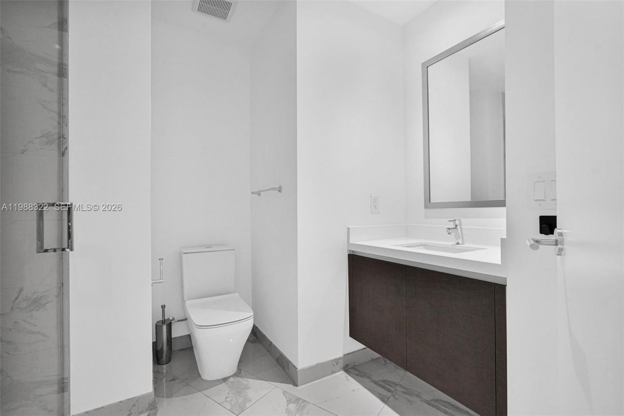 851 NE 1st Ave , Unit 2912, Miami, FL 33132 Photo