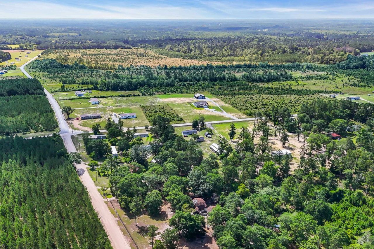 10381 Hardwick Rd. Photo 11