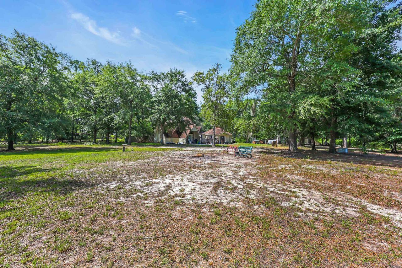 10381 Hardwick Rd. Photo 6