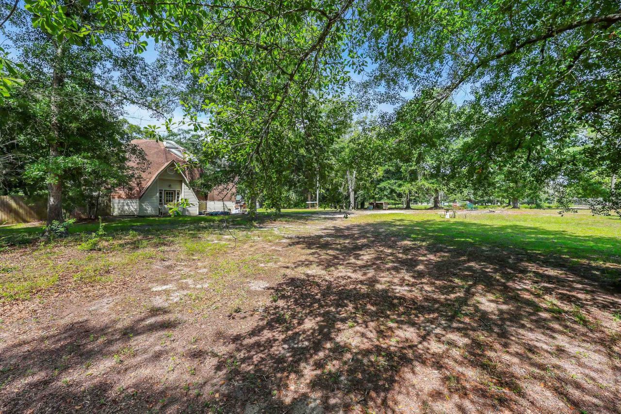 10381 Hardwick Rd. Photo 8