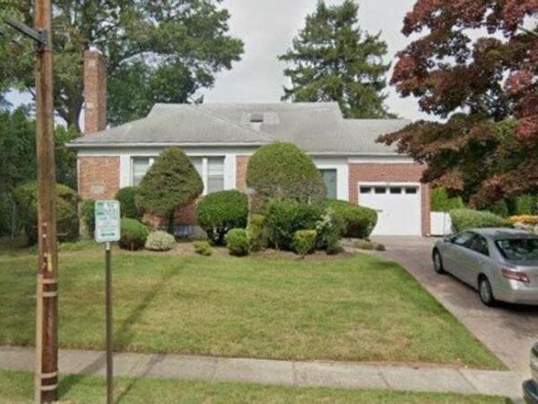 97 Vanderbilt Avenue , Manhasset, NY 11030