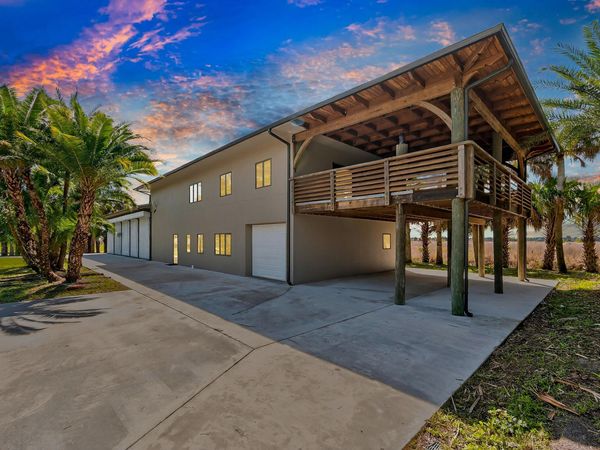 200 S Graves Road, Fort Pierce, FL 34945