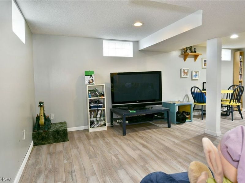 6389 Tara Drive, Youngstown, OH 44514 Photo 45