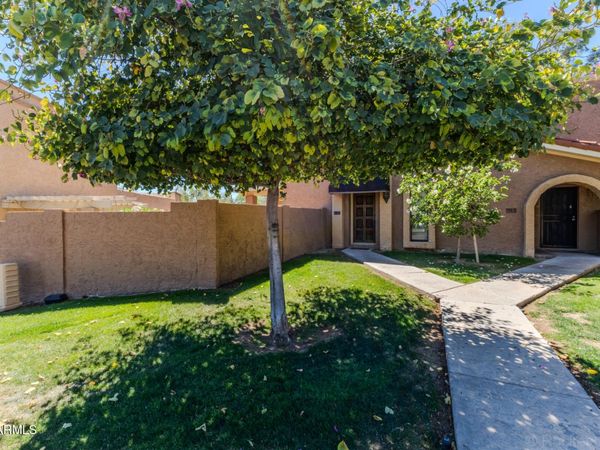 736 E NORTH Lane, Unit 3, Phoenix, AZ 85020