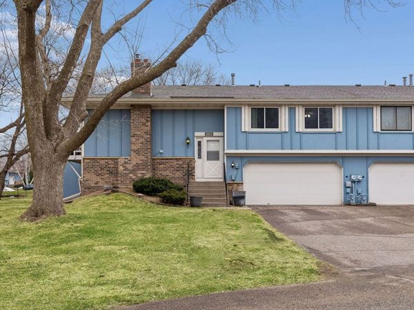 6859 Macbeth Court, Woodbury, MN 55125