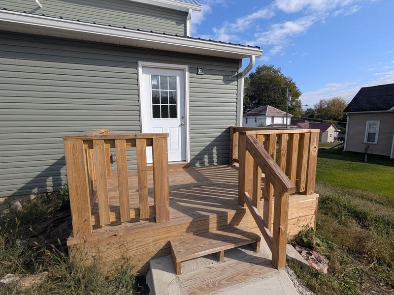 551 W Brown Street , New Lexington, OH 43764 Photo 3