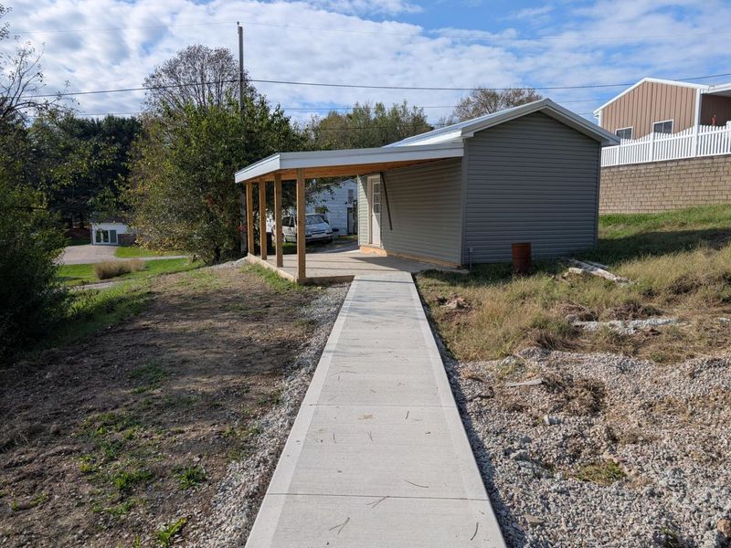 551 W Brown Street , New Lexington, OH 43764 Photo 4