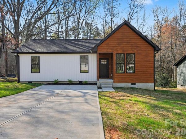 425 W Ballard Street, Cherryville, NC 28021