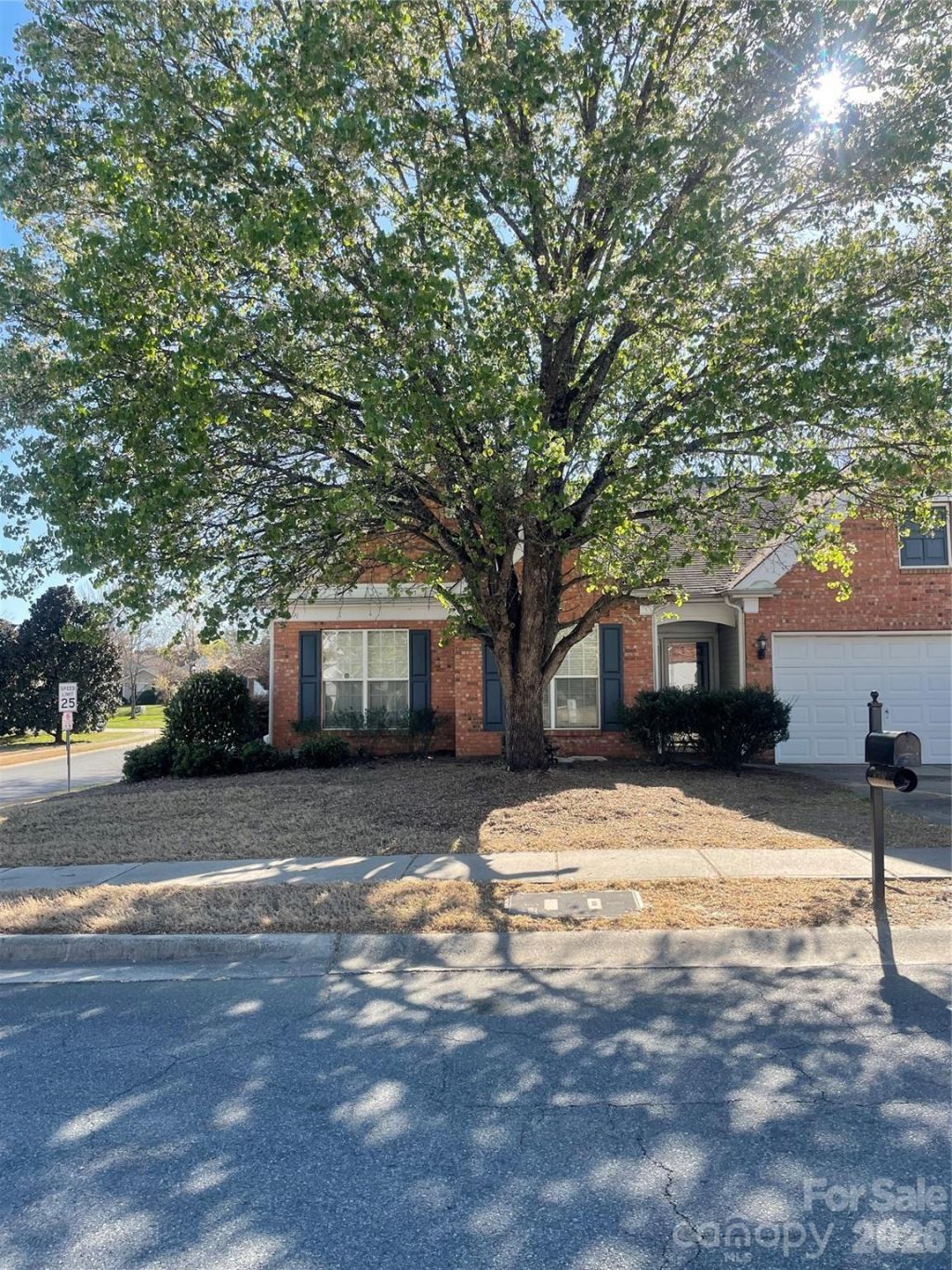 8708 Heron Glen Drive, Charlotte, NC 28269 Main Photo