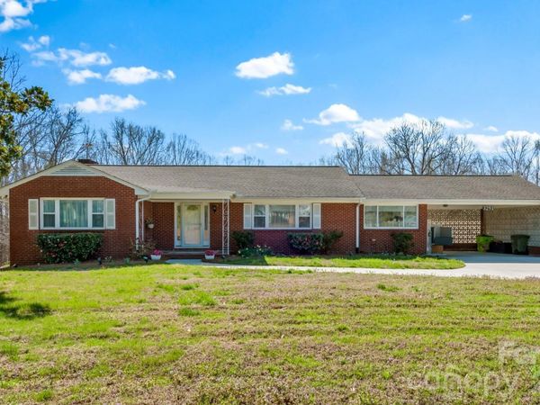 3291 Burton Road, Thomasville, NC 27360