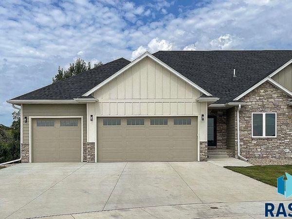 8112 E Norway Pines Trl, Sioux Falls, SD 57110