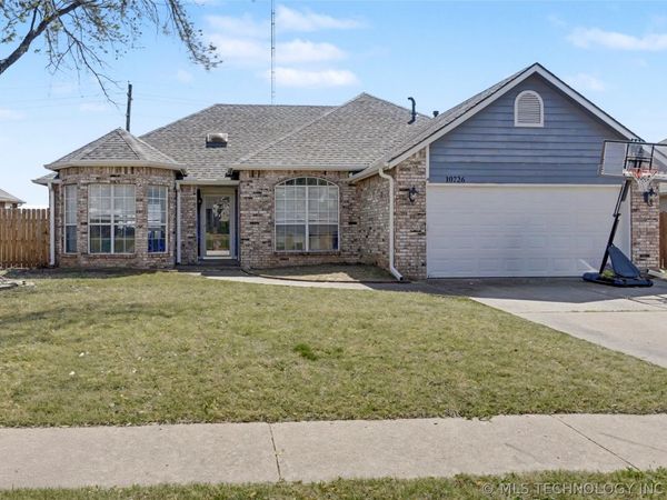 10726 E 115th Place S, Bixby, OK 74008