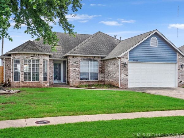 10726 E 115th Place S, Bixby, OK 74008