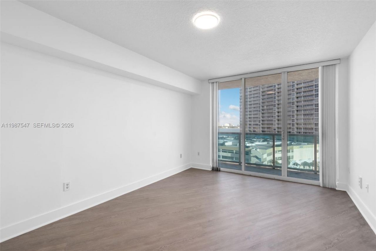 1881 79th St Cswy , Unit 705, North Bay Village, FL 33141 Photo