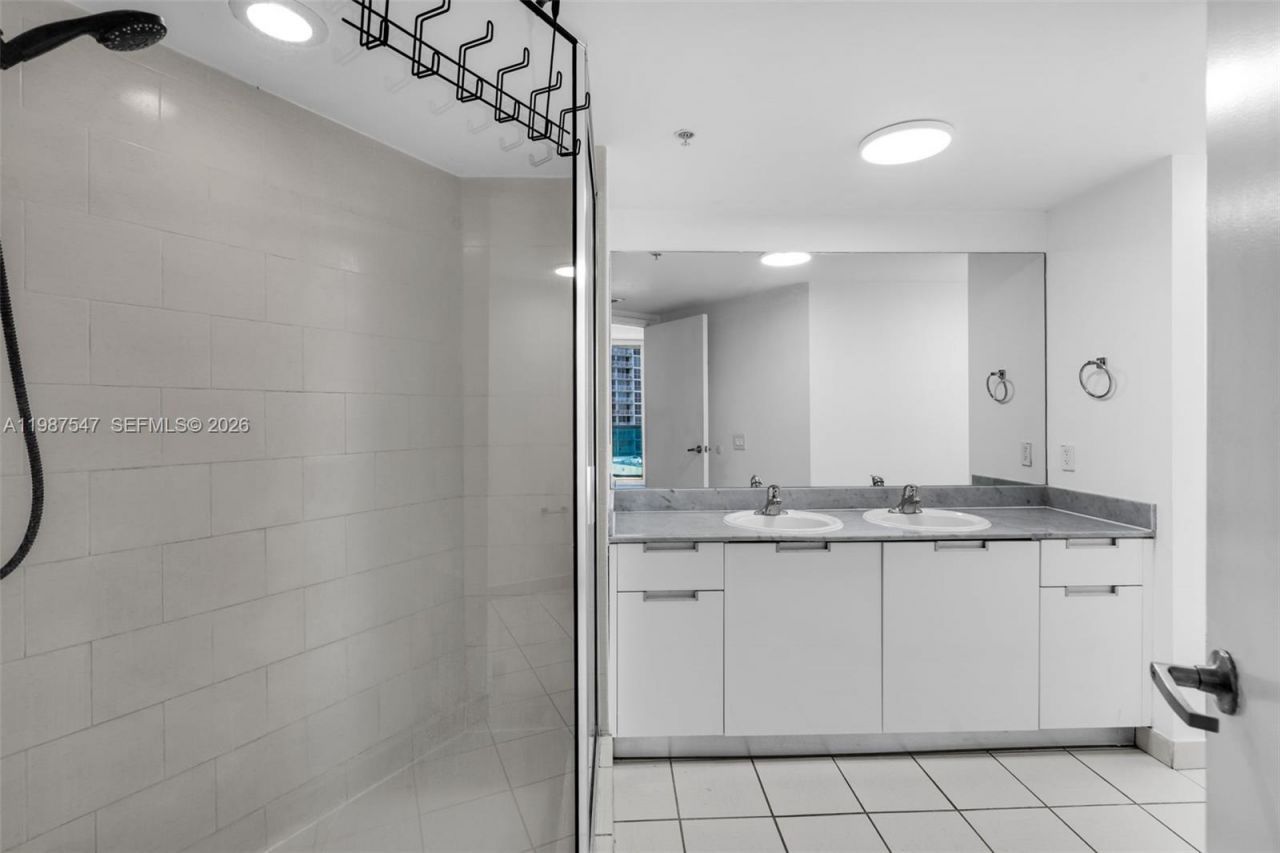 1881 79th St Cswy , Unit 705, North Bay Village, FL 33141 Photo