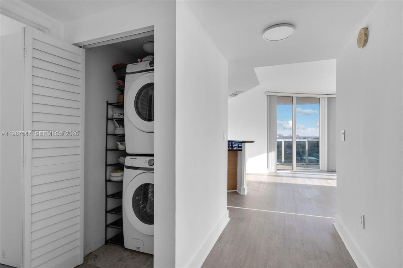 1881 79th St Cswy , Unit 705, North Bay Village, FL 33141 Photo