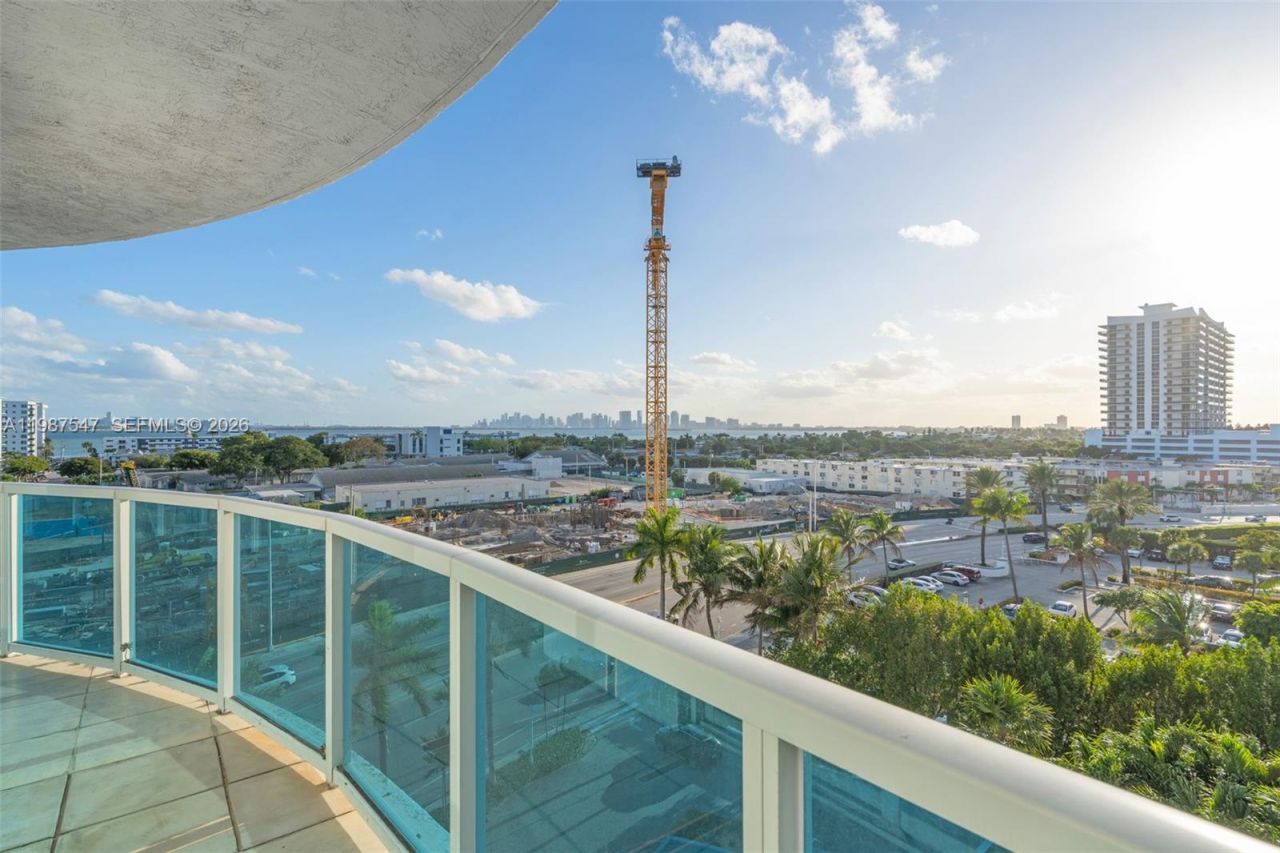 1881 79th St Cswy , Unit 705, North Bay Village, FL 33141 Photo