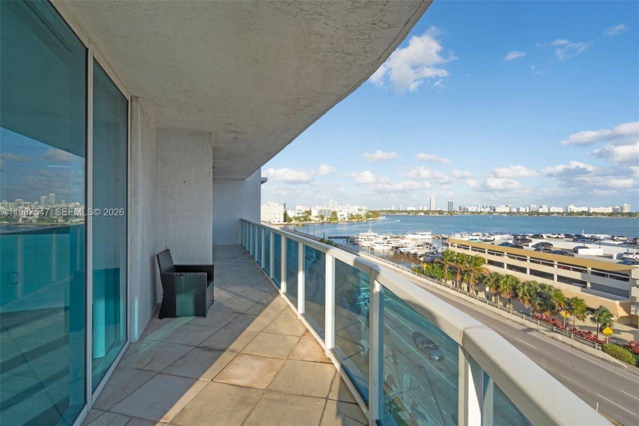 1881 79th St Cswy , Unit 705, North Bay Village, FL 33141 Photo