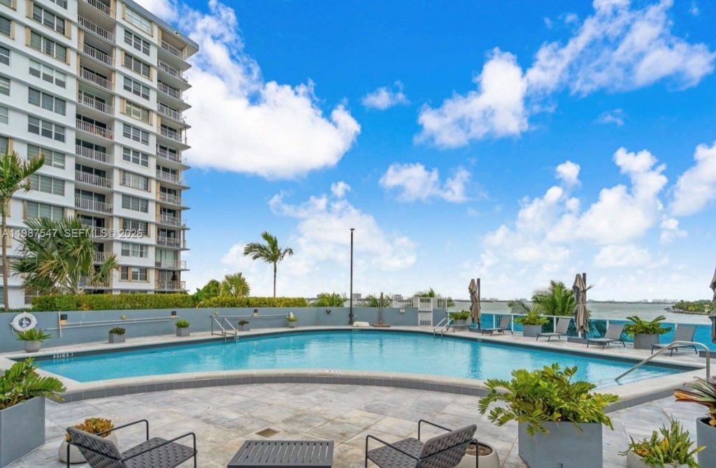 1881 79th St Cswy , Unit 705, North Bay Village, FL 33141 Photo