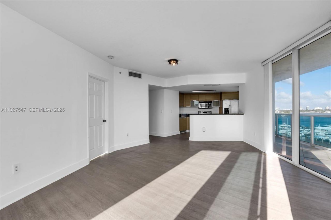 1881 79th St Cswy , Unit 705, North Bay Village, FL 33141 Photo