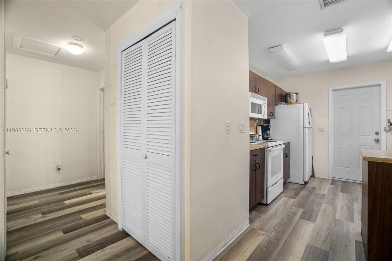 5850 Lincoln St , Hollywood, FL 33021 Photo