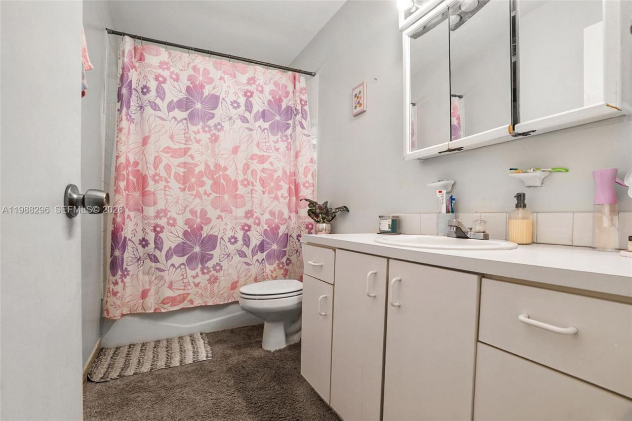 5850 Lincoln St , Hollywood, FL 33021 Photo