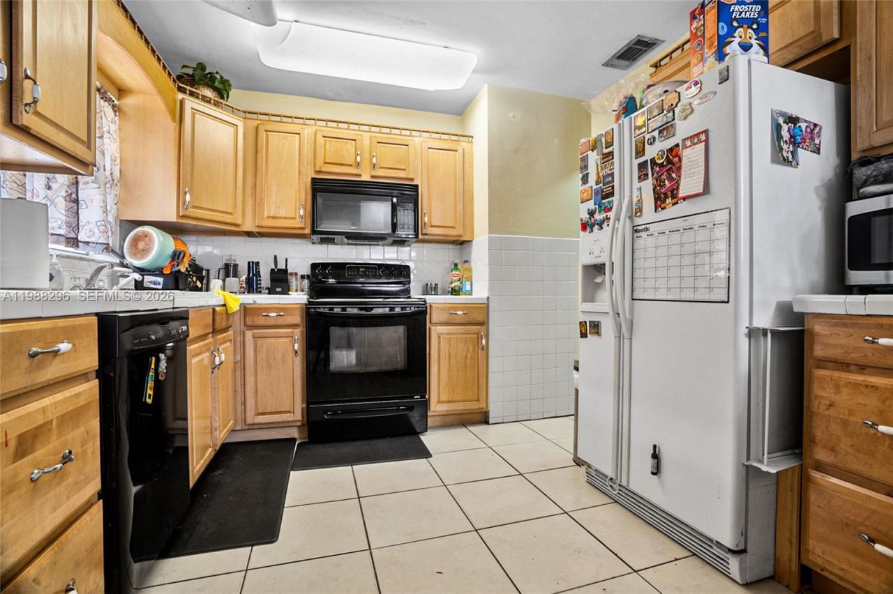 5850 Lincoln St , Hollywood, FL 33021 Photo