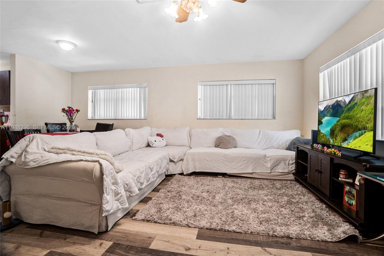 5850 Lincoln St , Hollywood, FL 33021 Photo