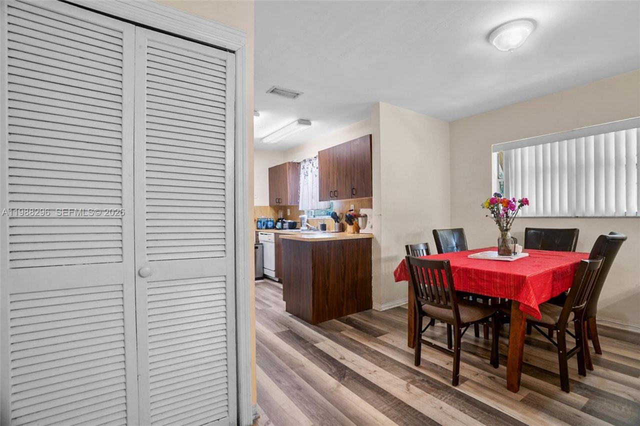 5850 Lincoln St , Hollywood, FL 33021 Photo