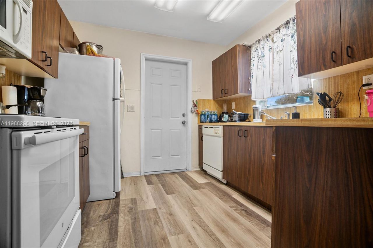 5850 Lincoln St , Hollywood, FL 33021 Photo