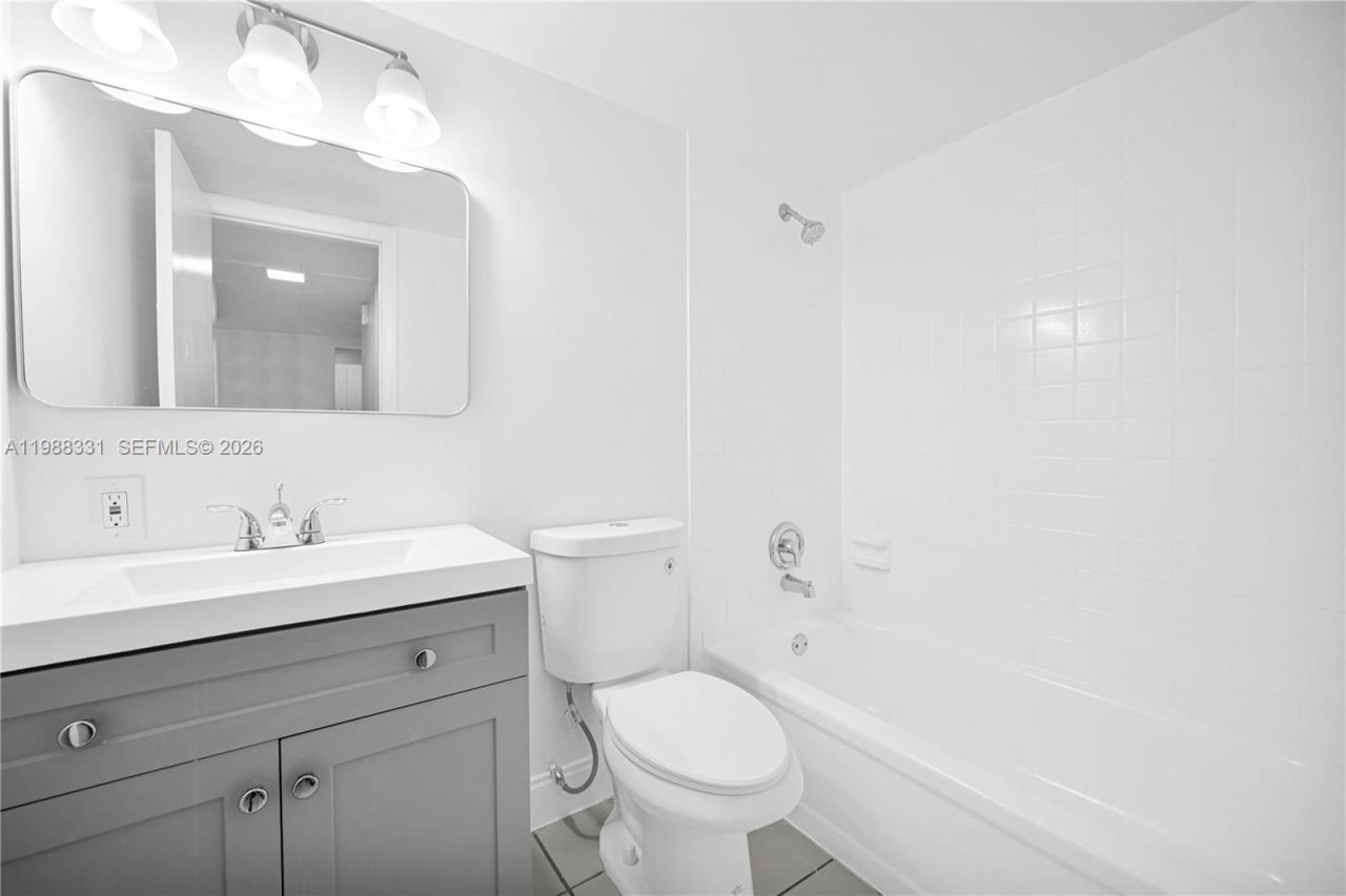 7550 Stirling Rd , Unit V111, Davie, FL 33024 Photo